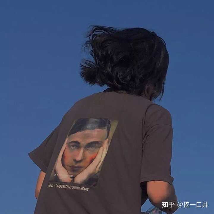 有哪些简约干净的头像?