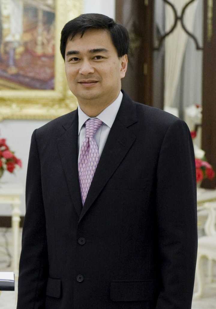 前泰国总理阿披实·威差奇瓦.