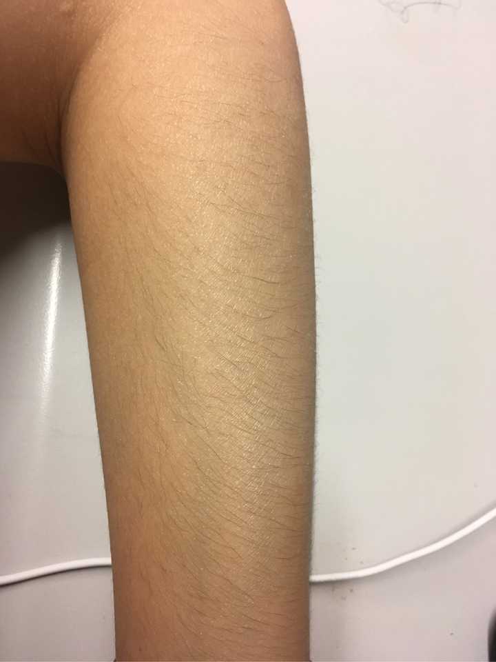 女生长浓密手毛是一种什么样的体验?