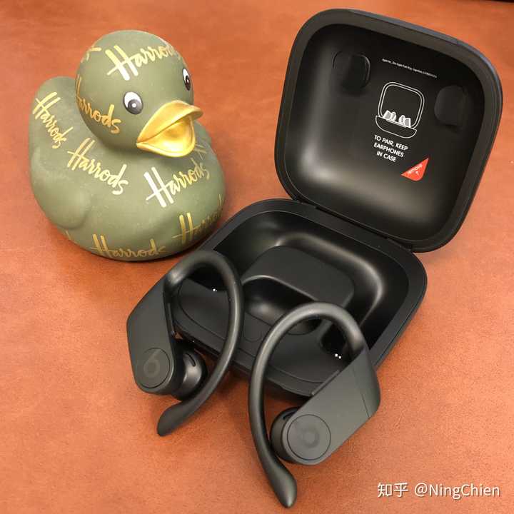 powerbeats3充电,powerbeatspro二代 苹果推出了powerbeatspro无线耳机相比airpods第二代有何不同