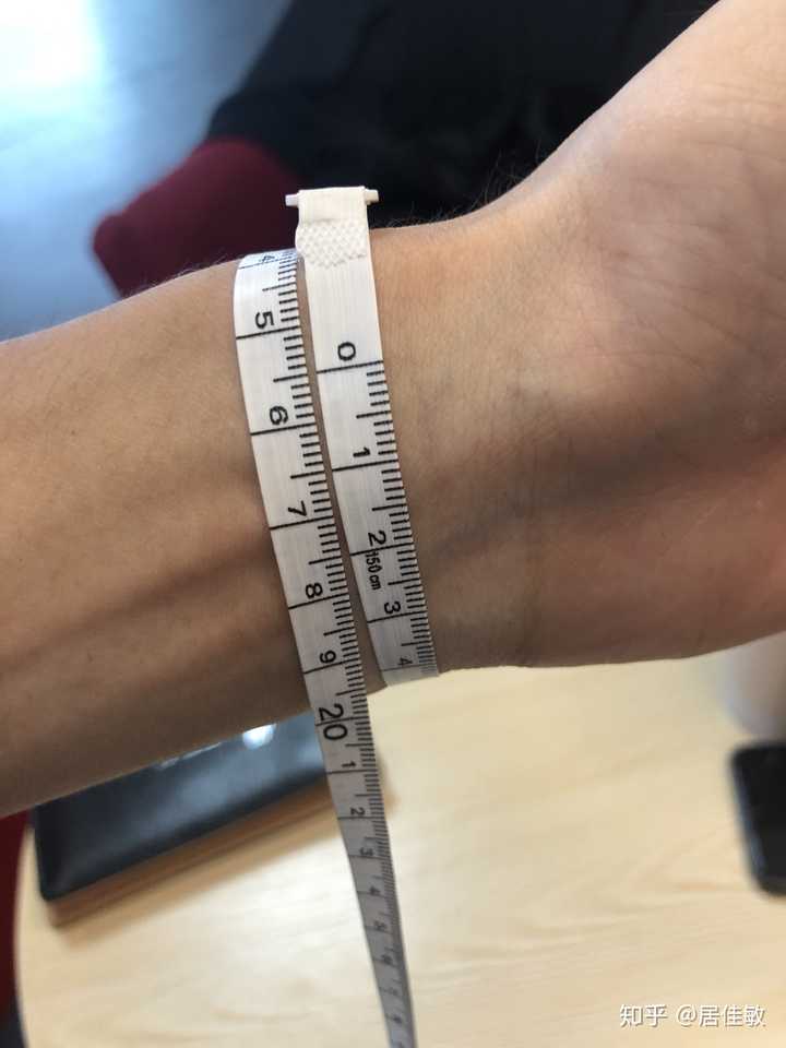 如何让特定的骨头变粗?