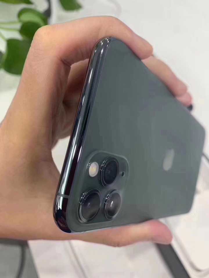 iphone 11 pro max有什么优点缺点?