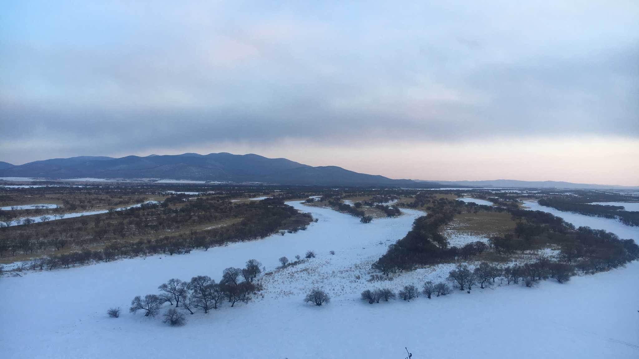 饶河湿地的景色和冬天大地里面的雪景,很震撼