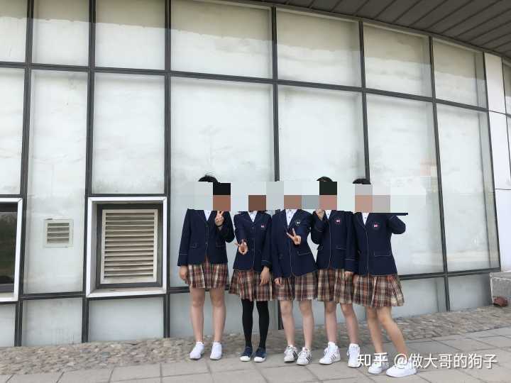 中国有哪些高中有漂亮的校服?