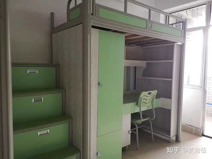 重庆医科大学的宿舍条件如何?校区内有哪些生活设施?