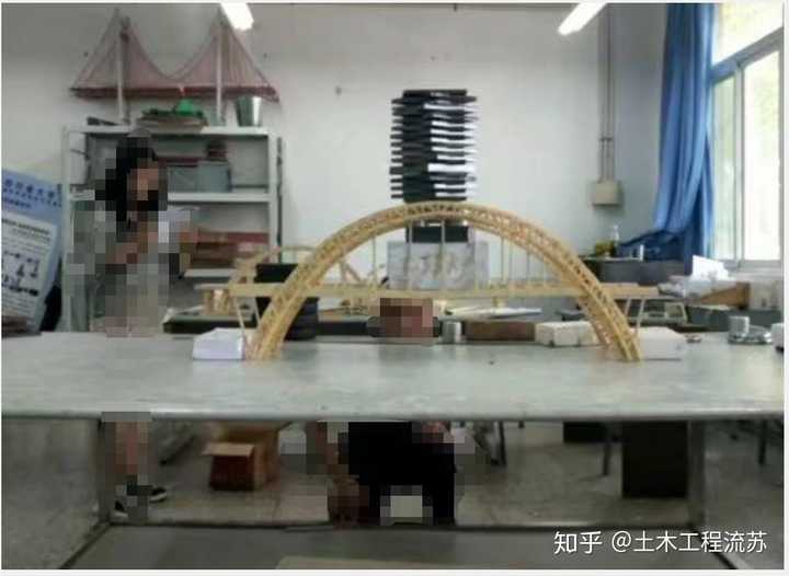 用竹皮纸制作大跨度结构,拱结构如何处理?