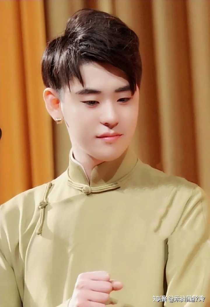 霍尊,李玉刚,张云雷等先生都经常被夸很有仙气,所以仙气到底该怎么