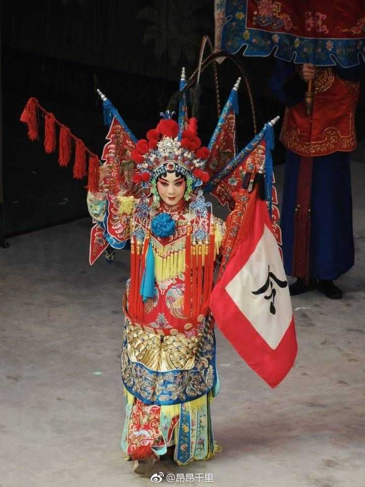 京剧里边穆桂英的正确扮相是什么样的