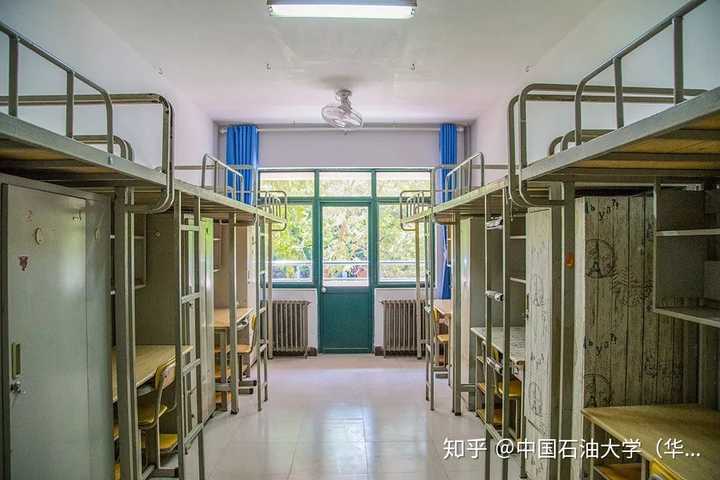 中国石油大学(华东)的宿舍条件如何?校区内有哪些生活