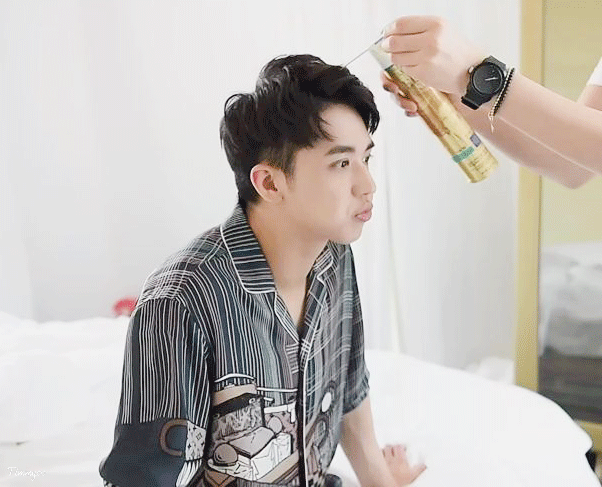 爱情进化论中许魏洲的演技相比于上瘾是否有所进步