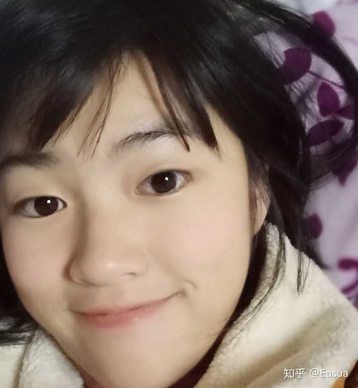 有没有那种单眼皮小眼睛,鼻子大的美女?