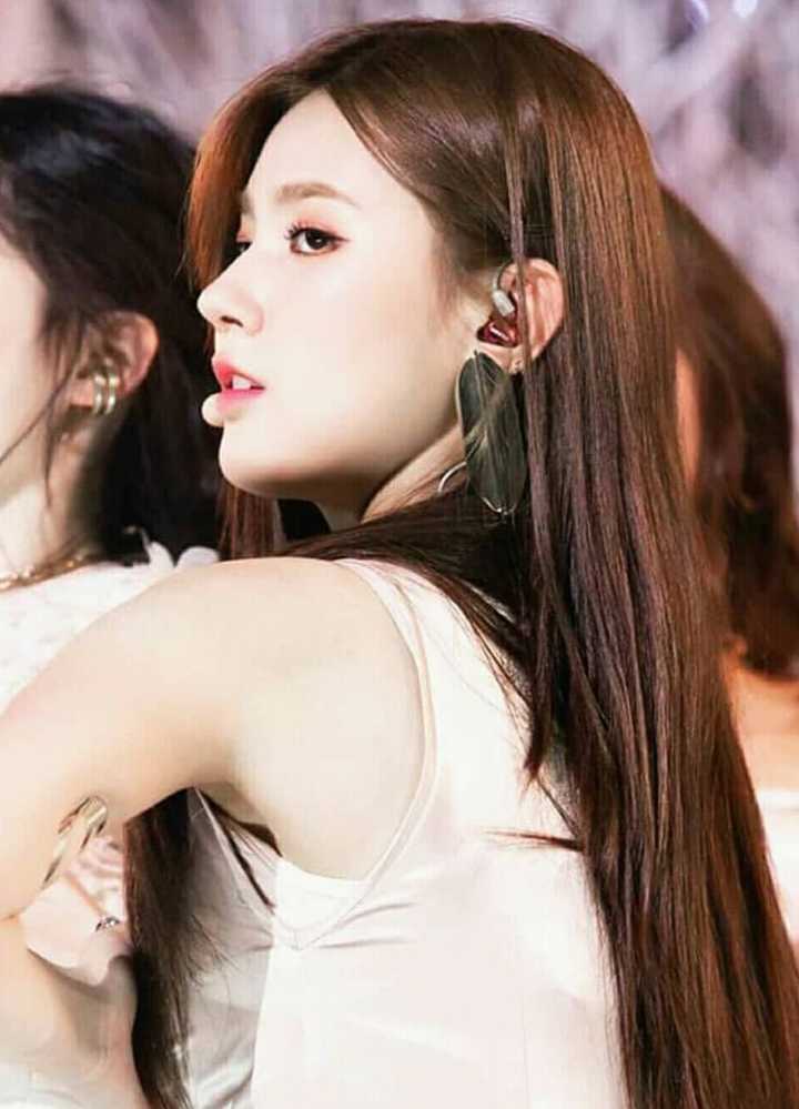 韩国有哪些侧颜可以给你暴击的女爱豆?