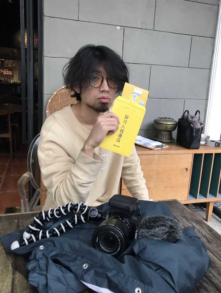 拿到旅行人格酒店邀请函的井越