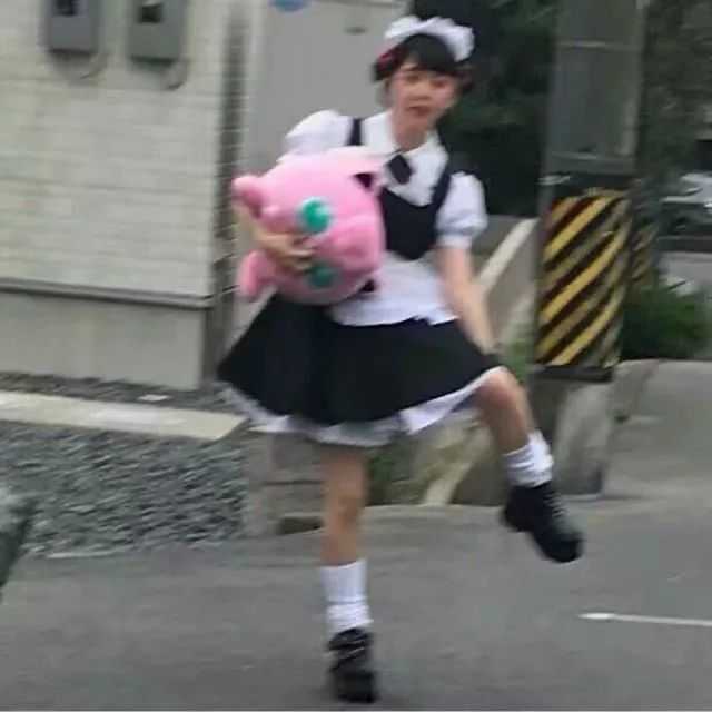 求沙雕又可爱的qq女生头像鸭?