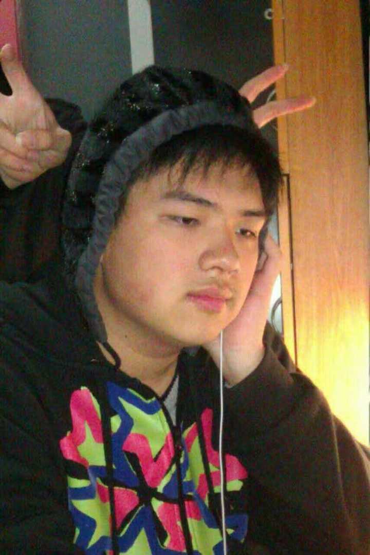长得丑的男生如何受到女生尊重?