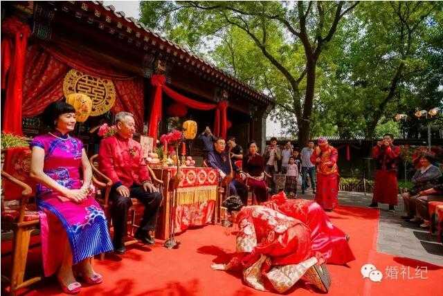 一个中国传统的婚礼应该是什么样子的?