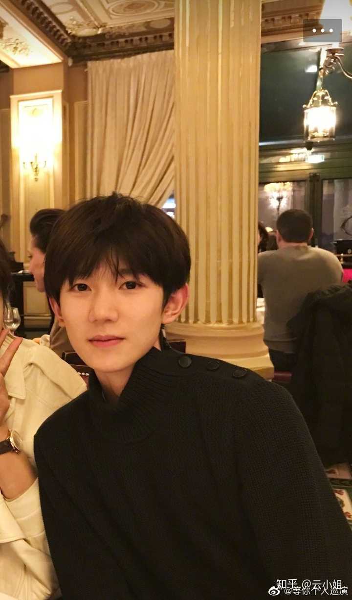 如何客观的评价一下tfboys王源的长相?