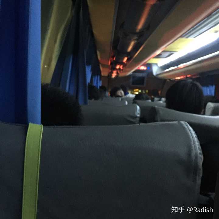 联考完在车上准备回家的路上 有点堵车但丝毫不影响我的心情 想着终于
