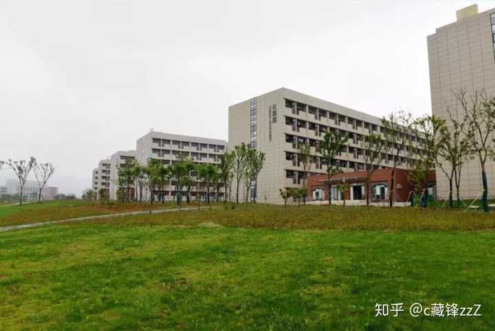 在江苏大学京江学院就读是什么样的体验?