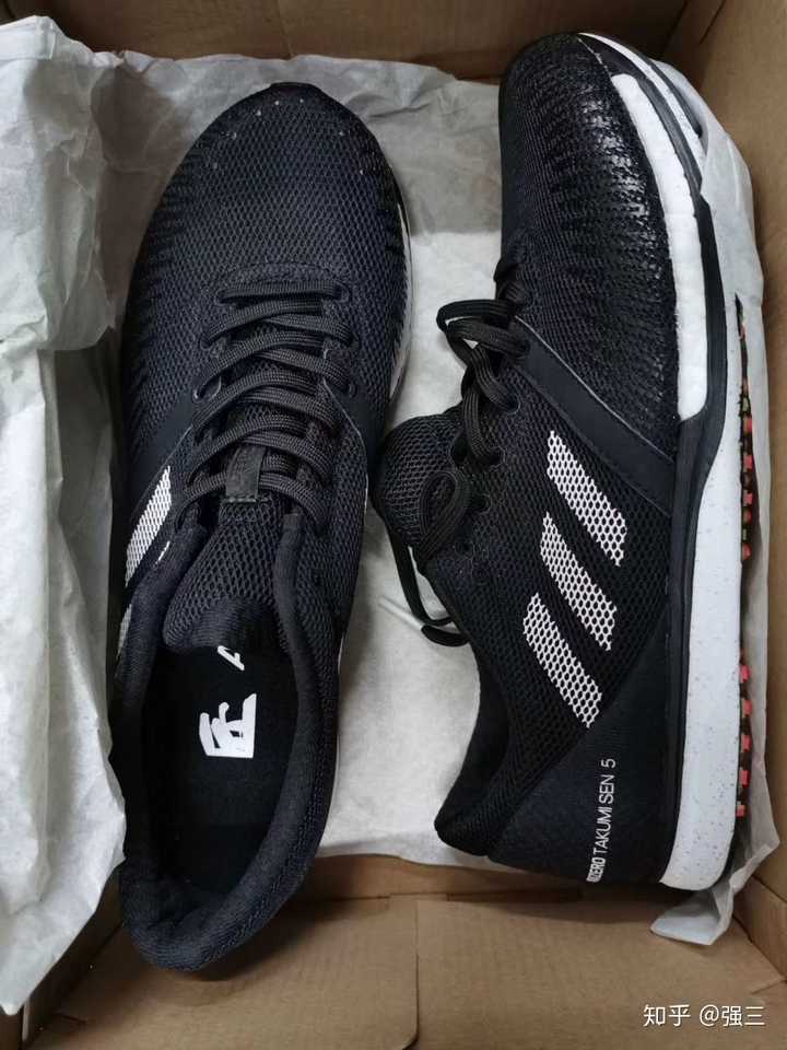 adidas 哪个系列的跑鞋比较适合准备体测的中学生?