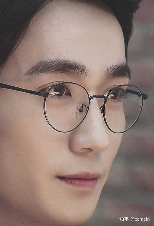 如何评价朱一龙的长相?