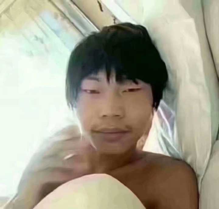 请问您都用过哪些傻屌头像