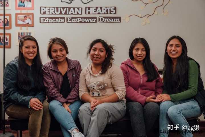 几个秘鲁学生,印第安人特征比较明显.