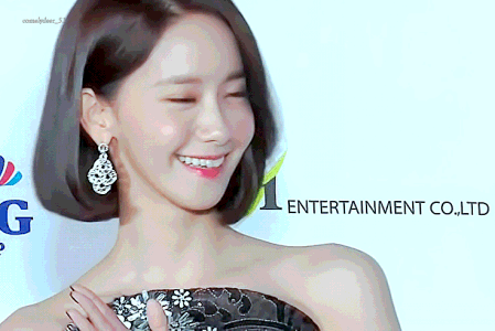 看照片都够了吧!何不惊为天人,满大街都是这样的美貌你在开什么玩笑?