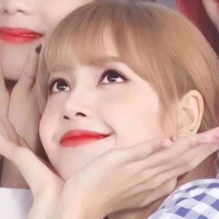 lisa有哪些适合做头像的图?