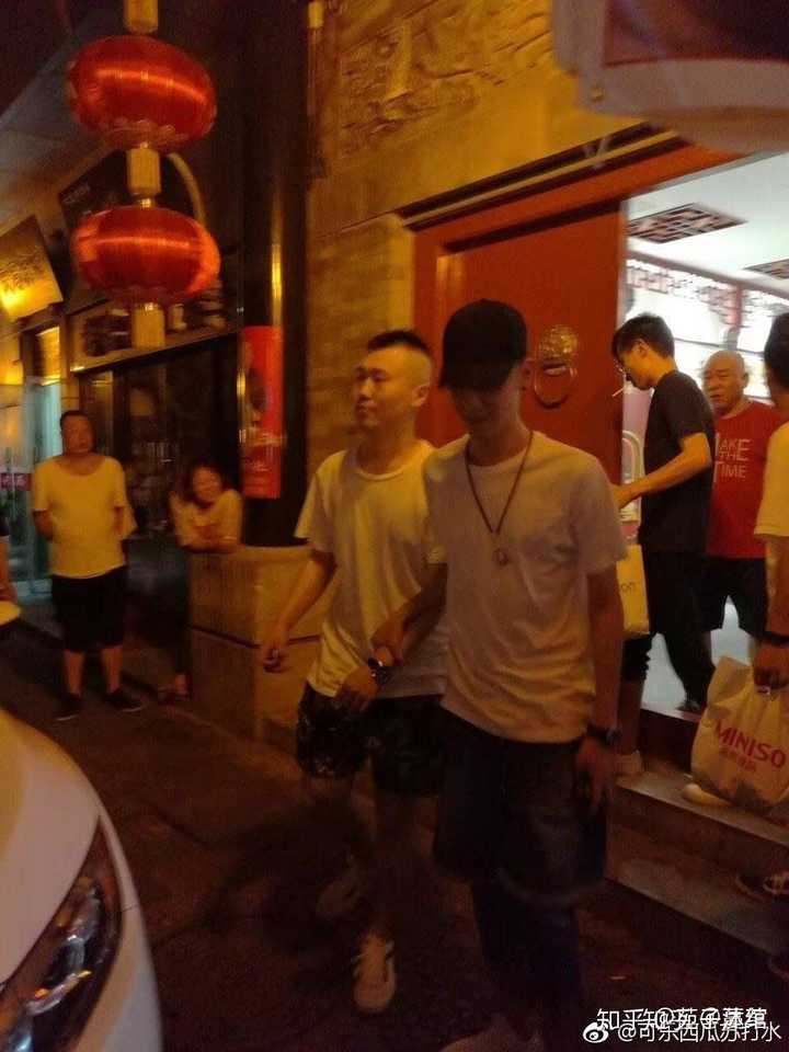 如何看待张云雷和杨九郎的关系?