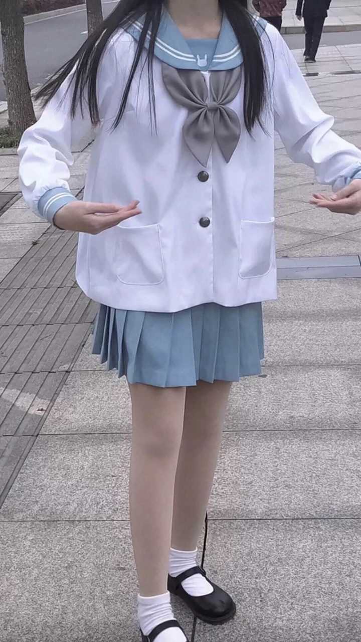 能不能分享一些好看的腿的图片来当壁纸激励自己减肥?