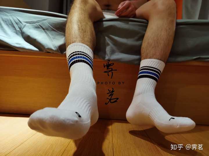 男生穿白袜特别好看的是怎样的体验?