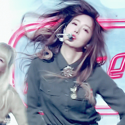 呜呜呜 在家实在太无聊了 求求各位 安利安利韩团吧sqgg plmm皆可?