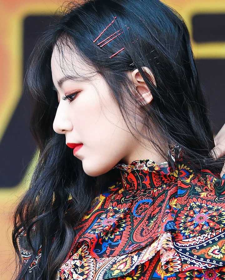 韩国有哪些侧颜可以给你暴击的女爱豆?
