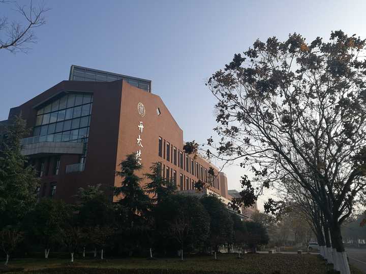 (部分来自15级学长……他拍的照片堪称经典) "中国人民大学苏州动物