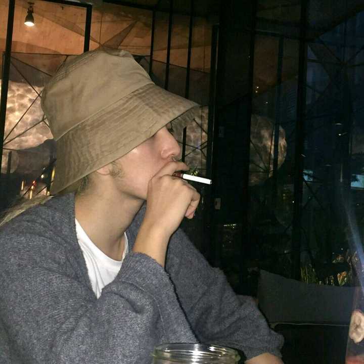 有哪些适合男生用的超级酷的微信头像?