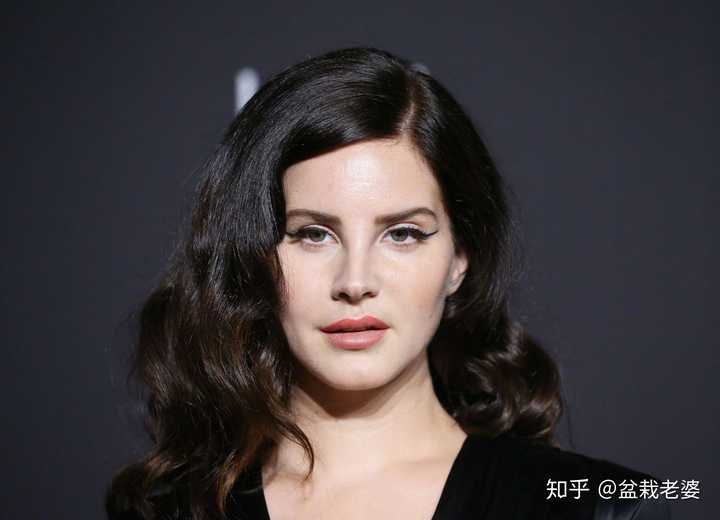 有没有lana del rey的美图?