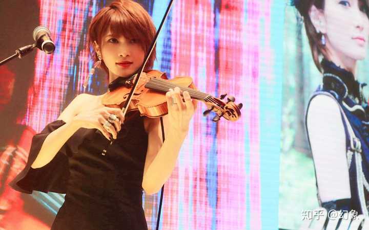 如何评价摇滚小提琴家ayasa(绚沙)