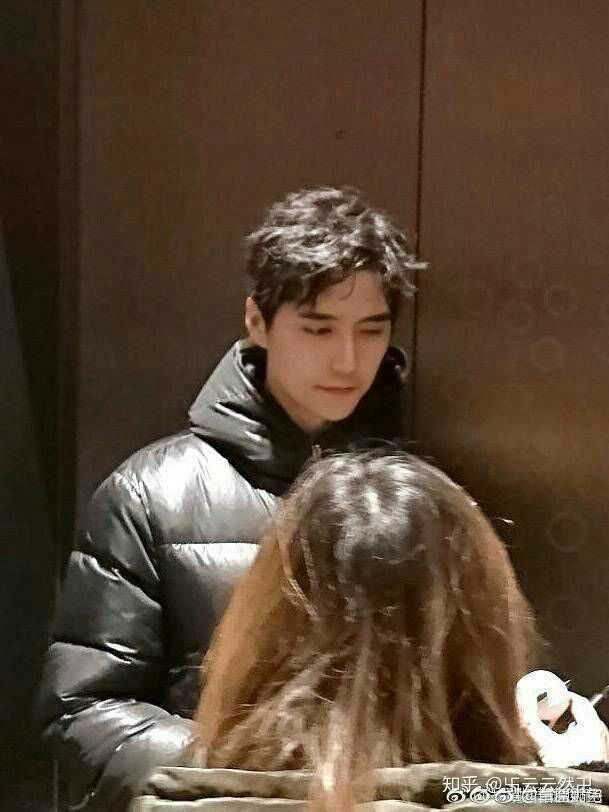 你手机里最好看的一张阿云嘎的照片是哪张?