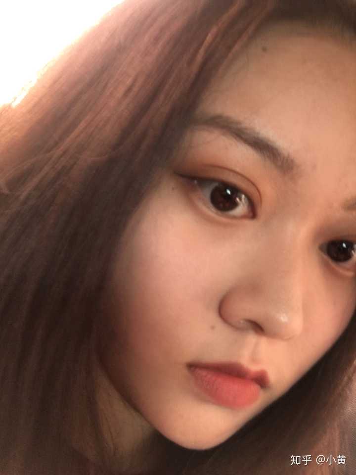 如果一个女孩子五官端正,然而嘴巴上有一颗黑痣,会减分吗?