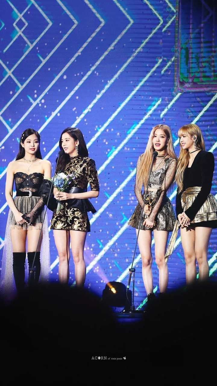 求blackpink四人绝美壁纸(无水印)?