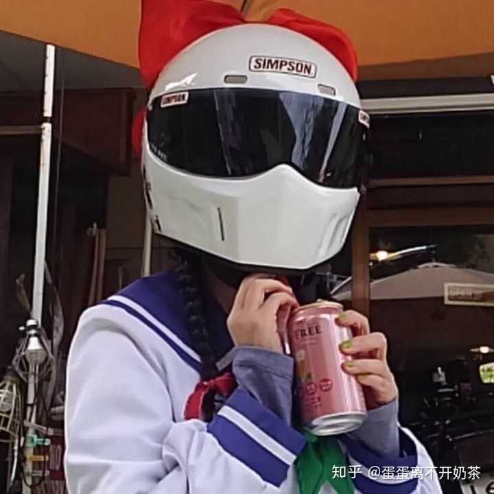 有没有这类动漫重机或头盔的头像壁纸?