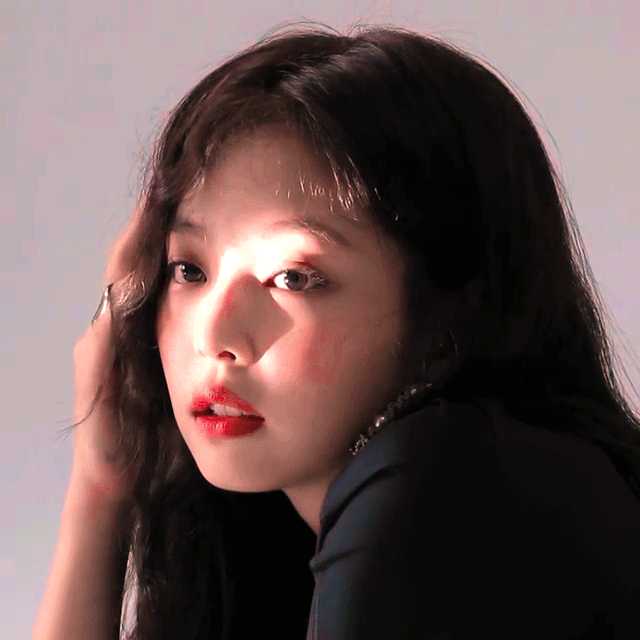 jennie,本来不是很吃猫系颜,但这张图是真的好看极了,get到了她的颜