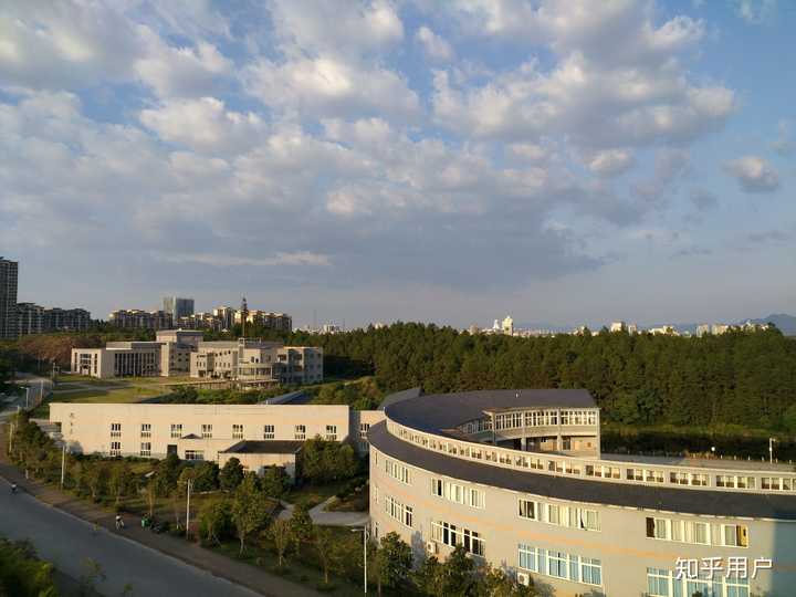 在景德镇学院上学是一种怎样的体验?
