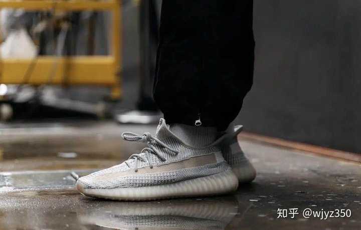 适合春天上脚的配色!yeezy 350 v2