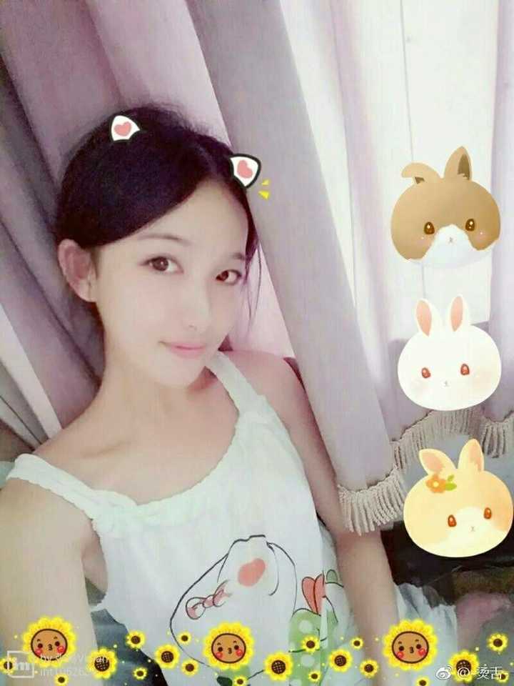 小姐姐能不能爆一爆十几岁时的照片,女大真的会十八变