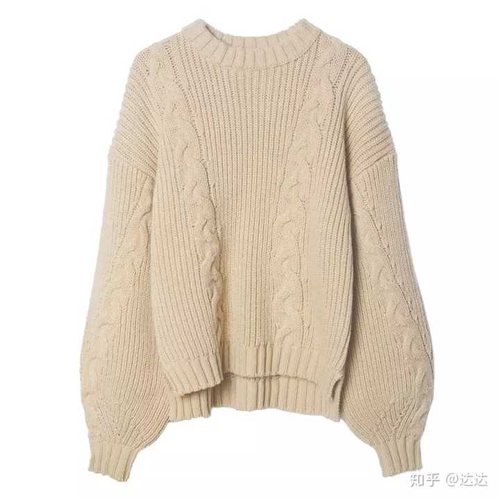 针织麻花毛衣,毛线较粗,毛线之间缝隙较大,容易钻风,适合不太冷且无风