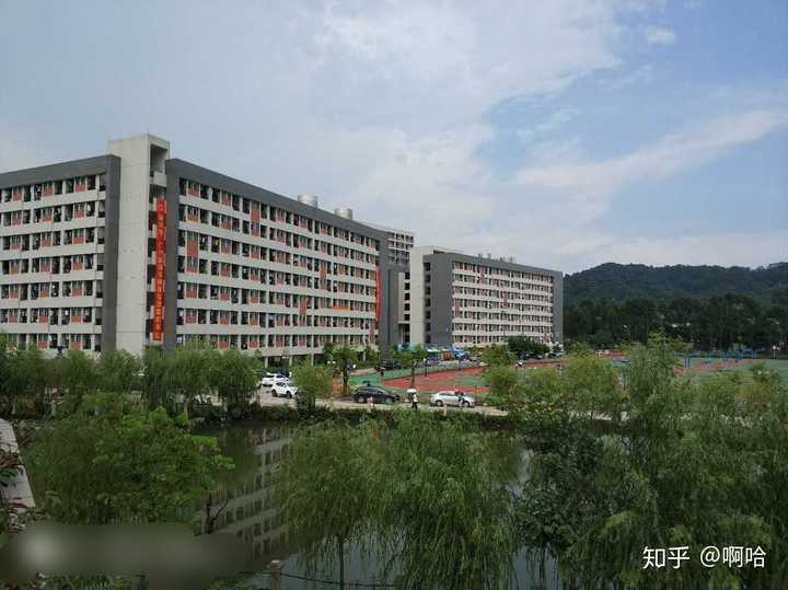 广州航海学院的宿舍条件如何?校区内有哪些生活设施?