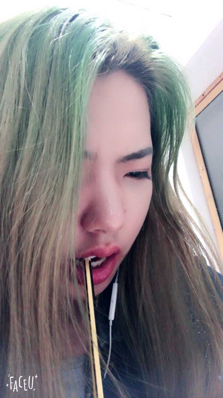 头发染成绿色是怎样一种体验?
