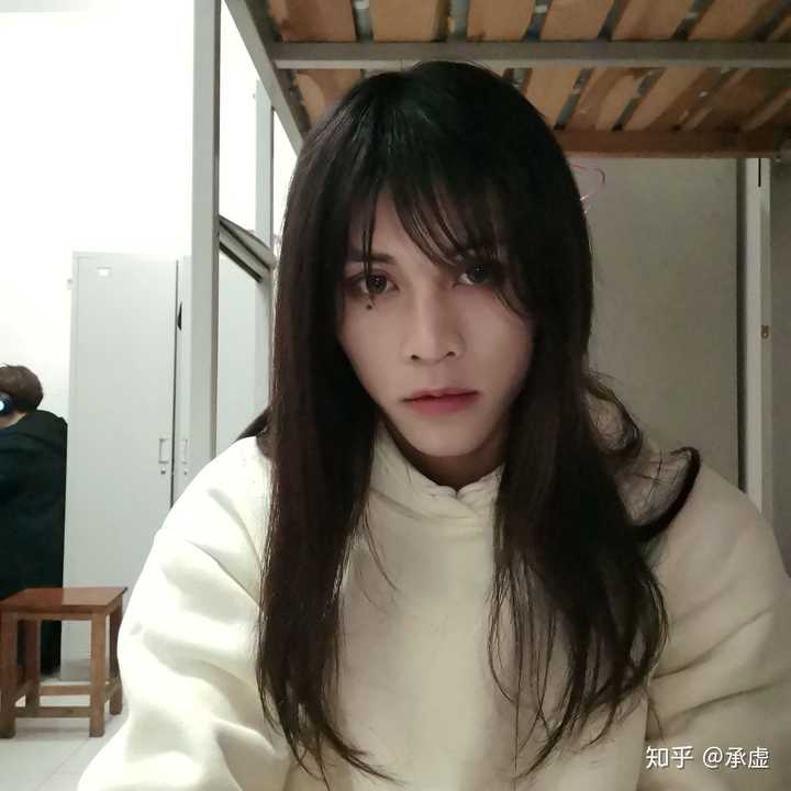 男生留长头发怎样才能留的和女生一样自然好看?